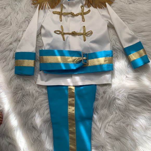 Cinderella and Prince Charming sets. - Picture 5 of 6